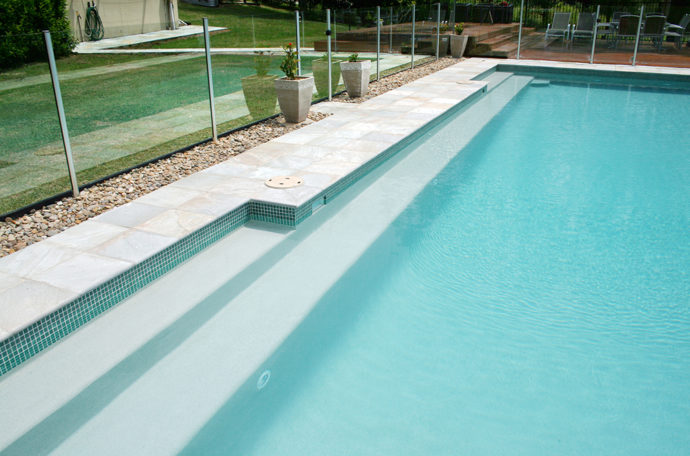 Swimming pool ledges