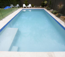 Swimming pool ledges