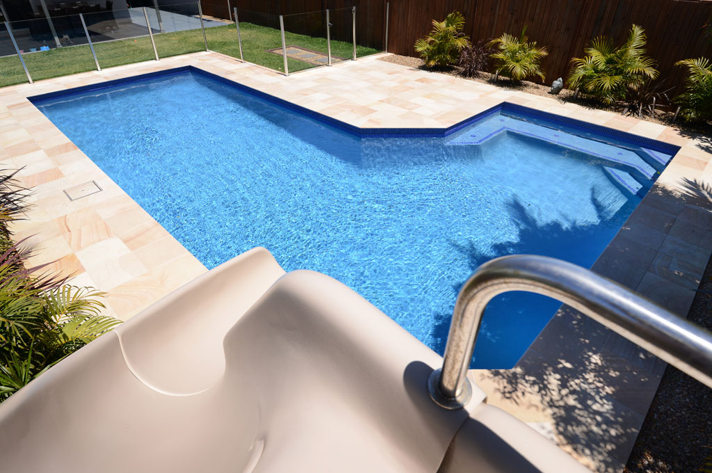 Family Pool with waterslide - Cronulla