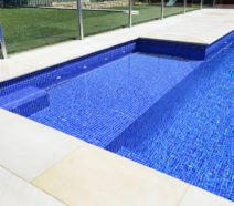 Swimming pool ledges